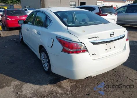 2015 Nissan Altima 2.5 S from USA, damaged, VIN 1N4AL3AP5FN328444